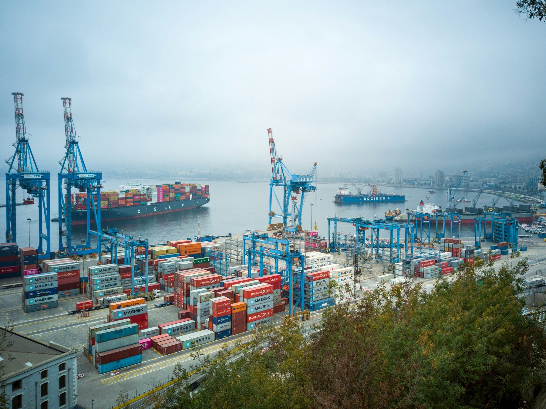 Container terminal at a deep-water port